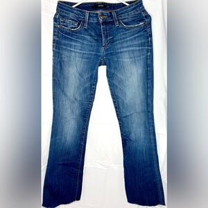 Joe’s 27 Low Rise Bootcut Leg Booty Fit